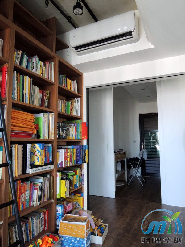 中壢伯爵與夫人 日立