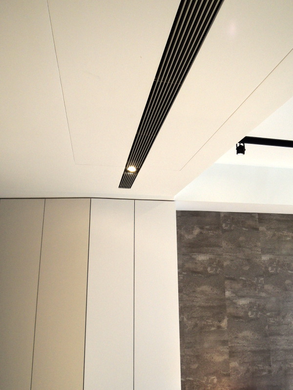 由天花下方回風是為了讓暖氣效果更好一些