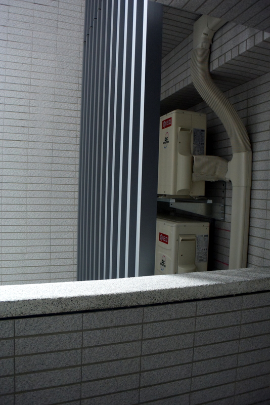 日立多聯式室外機採上下相疊安裝