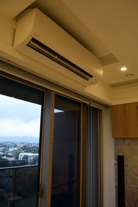 客廳大金壁掛式空調機