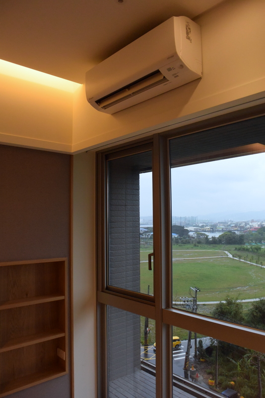 主臥室大金橫綱型壁掛式空調機