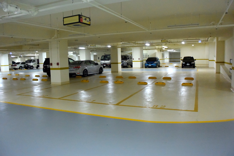 三本千晴社區停車場