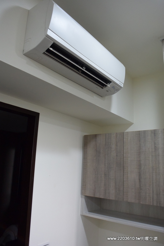 主臥室大金壁掛式冷氣