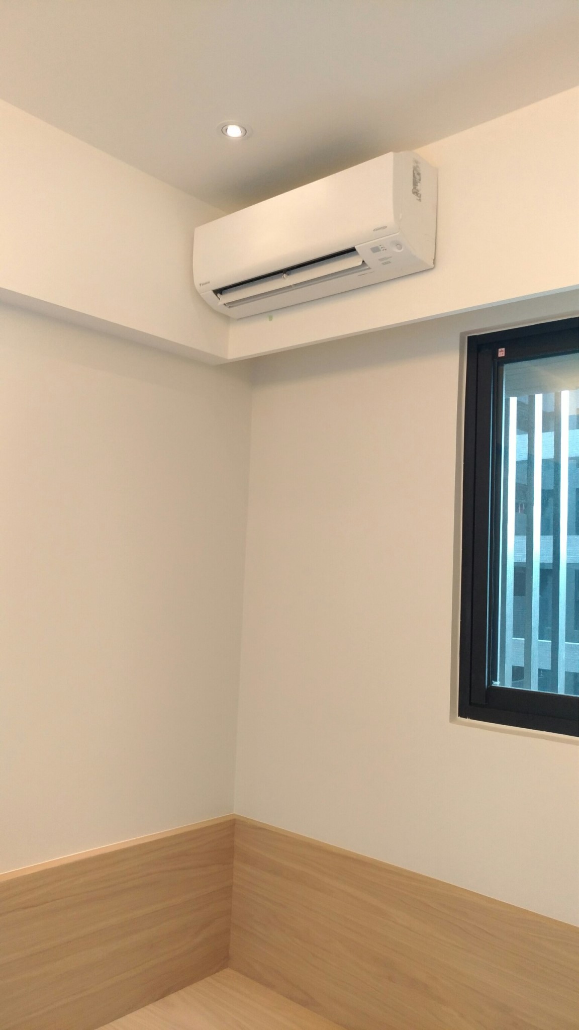 客房大金橫綱型壁掛室內機